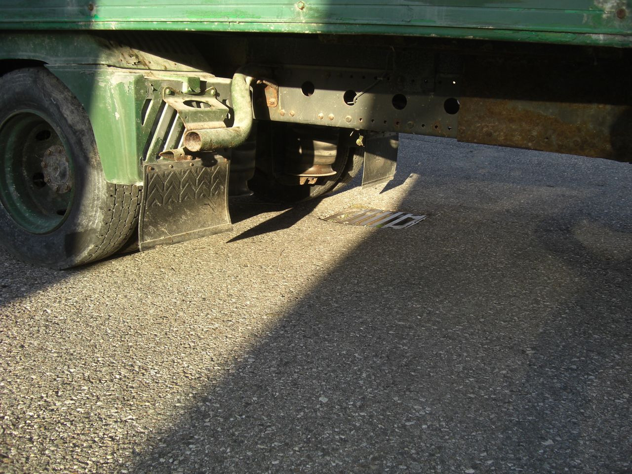 Mercedes-Benz 823L - 厢式卡车:图5 Mercedes-Benz 823L - 厢式卡车:图5