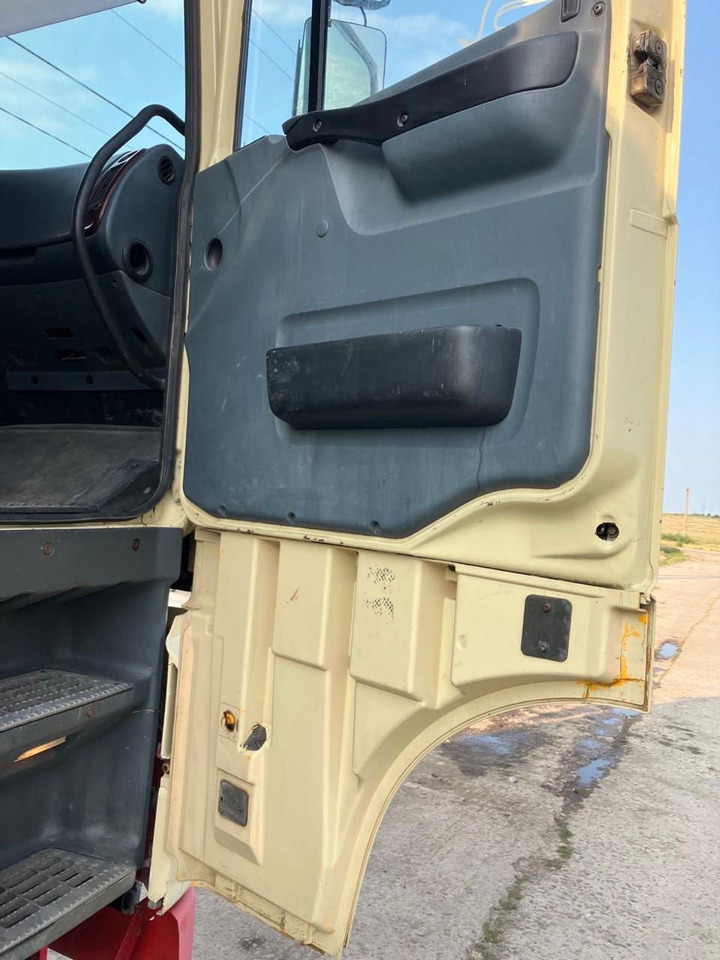 DAF XF 95 430 Platform - 栏板式/ 平板卡车:图3 DAF XF 95 430 Platform - 栏板式/ 平板卡车:图3