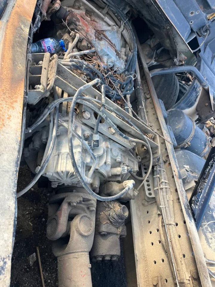 MAN 41.422 Tractor unit - 牵引车:图4 MAN 41.422 Tractor unit - 牵引车:图4