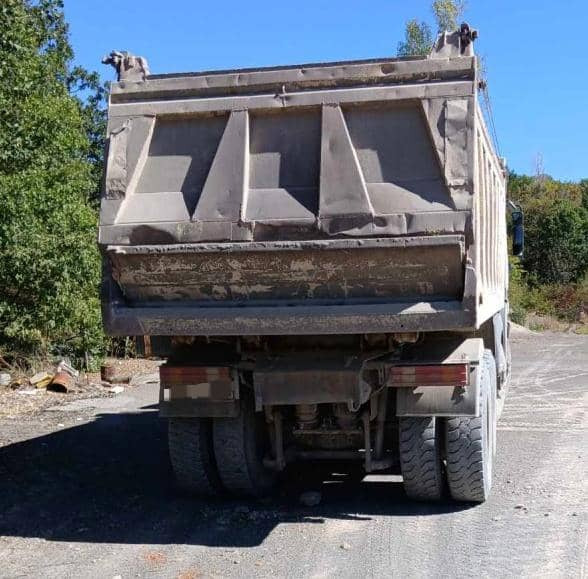 MERCEDES-BENZ Actros 4143 - 翻斗车:图3 MERCEDES-BENZ Actros 4143 - 翻斗车:图3