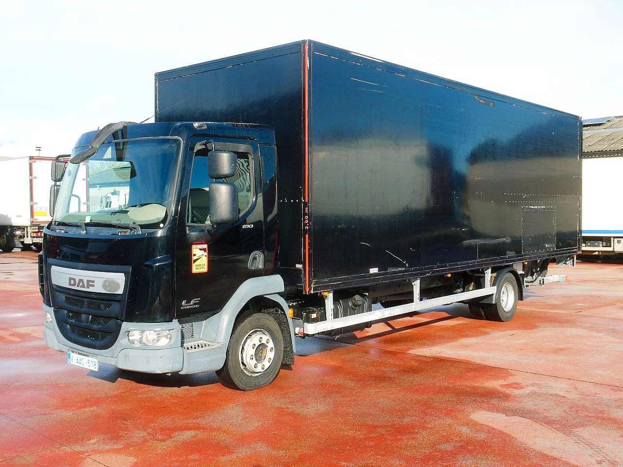 DAF LF 180 12 MEUBEL KOFFER LBW LUFT FEDERUNG AIRCO - 厢式卡车:图3 DAF LF 180 12 MEUBEL KOFFER LBW LUFT FEDERUNG AIRCO - 厢式卡车:图3