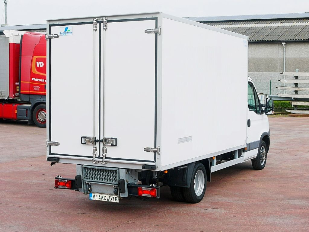 Iveco 35C15 3.0 DAILY KUHLKOFFER CARRIER XARIOS 600 MT Iveco 35C15 3.0 DAILY KUHLKOFFER CARRIER XARIOS 600 MT - 冷藏货车:图5 Iveco 35C15 3.0 DAILY KUHLKOFFER CARRIER XARIOS 600 MT Iveco 35C15 3.0 DAILY KUHLKOFFER CARRIER XARIOS 600 MT - 冷藏货车:图5