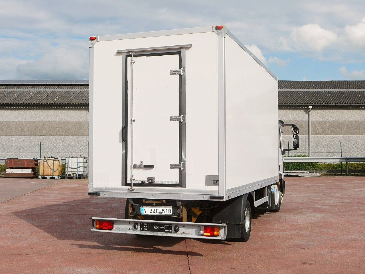 Iveco 75E16 EUROCARGO KUHOKOFFER ZANOTTI -30C Iveco 75E16 EUROCARGO KUHOKOFFER ZANOTTI -30C - 冷藏车:图5 Iveco 75E16 EUROCARGO KUHOKOFFER ZANOTTI -30C Iveco 75E16 EUROCARGO KUHOKOFFER ZANOTTI -30C - 冷藏车:图5