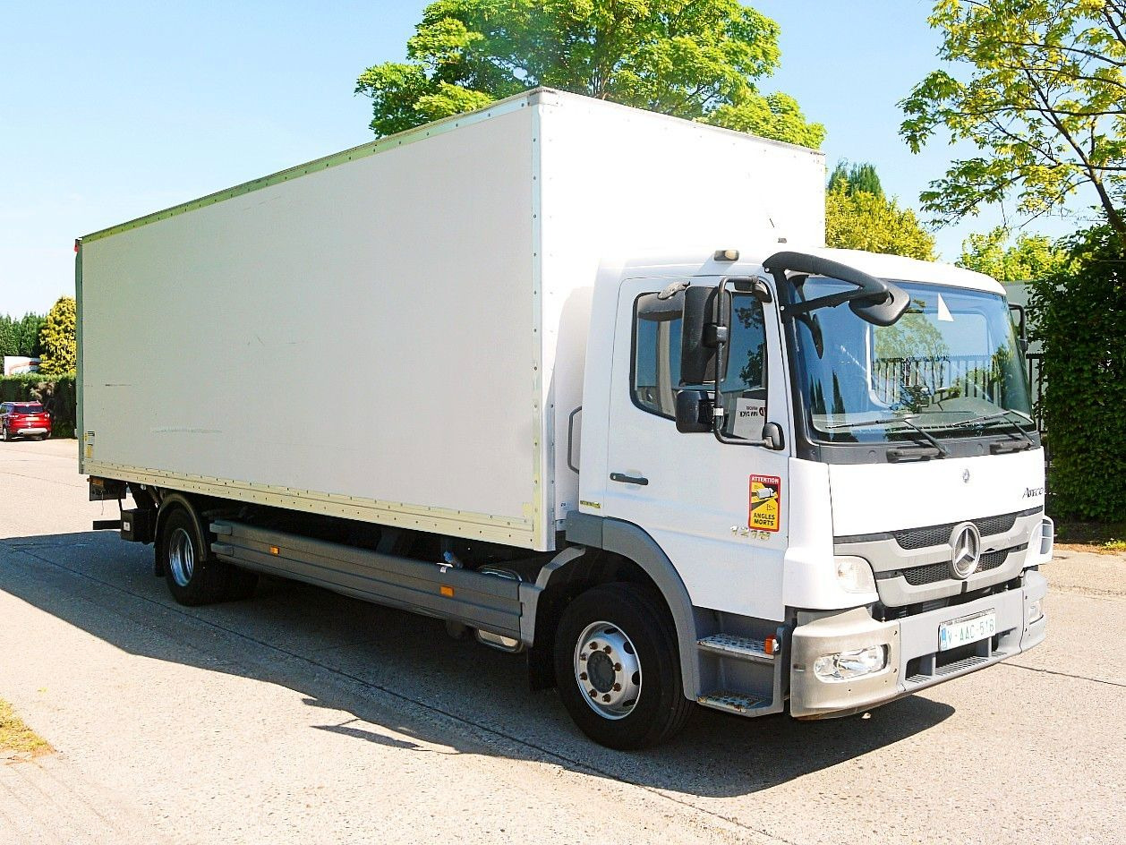 Mercedes-Benz 1318 ATEGO MEUBEL KOFFER LBW MANUAL LUFTFEDERNG - 厢式卡车:图3 Mercedes-Benz 1318 ATEGO MEUBEL KOFFER LBW MANUAL LUFTFEDERNG - 厢式卡车:图3