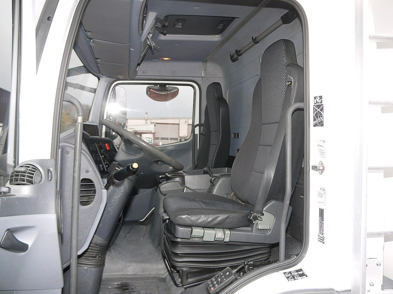 冷藏车 Mercedes-Benz 1322 ATEGO KUHLKOFFER CARRIER SUPRA 850 A/C LUFT:图16 冷藏车 Mercedes-Benz 1322 ATEGO KUHLKOFFER CARRIER SUPRA 850 A/C LUFT:图16