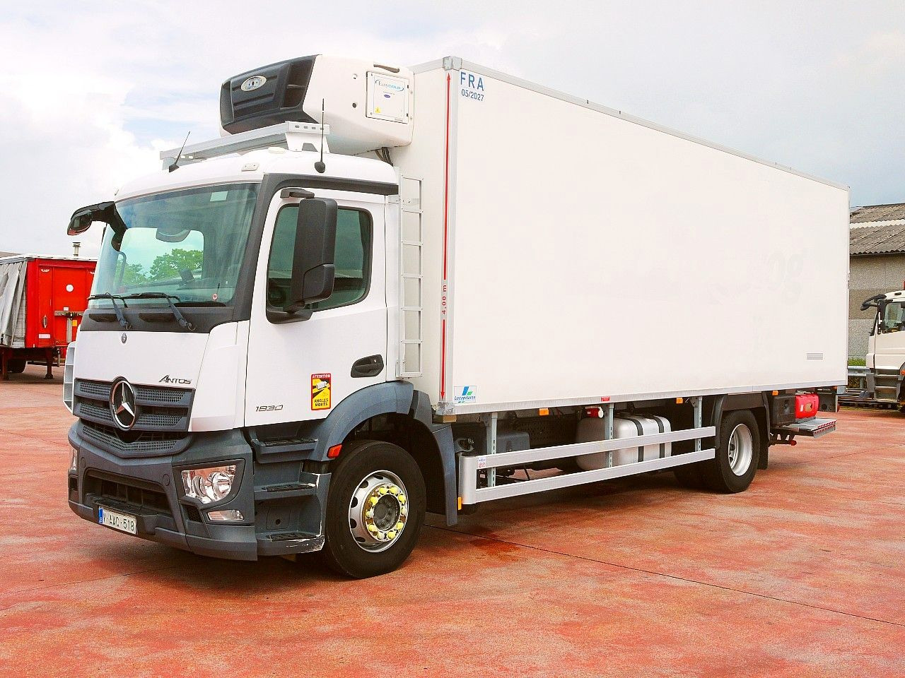 Mercedes-Benz 1830 ANTOS KUHLKOFFER CARRIER SUPRA 850 - 冷藏车:图3 Mercedes-Benz 1830 ANTOS KUHLKOFFER CARRIER SUPRA 850 - 冷藏车:图3