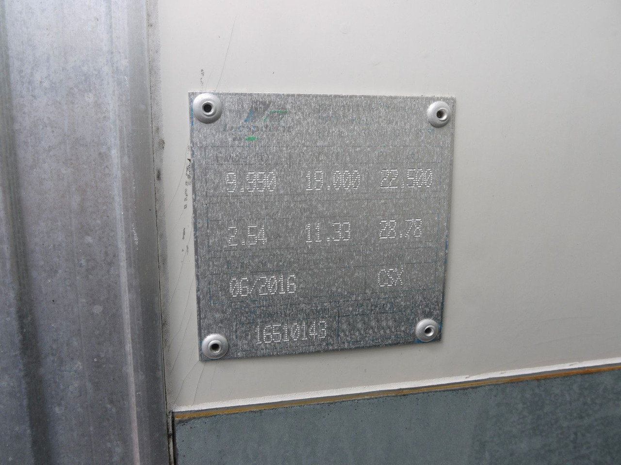 Renault D 19.280 MEUBEL KOFFER LADEBORDWAND 180tkm - 厢式卡车:图4 Renault D 19.280 MEUBEL KOFFER LADEBORDWAND 180tkm - 厢式卡车:图4