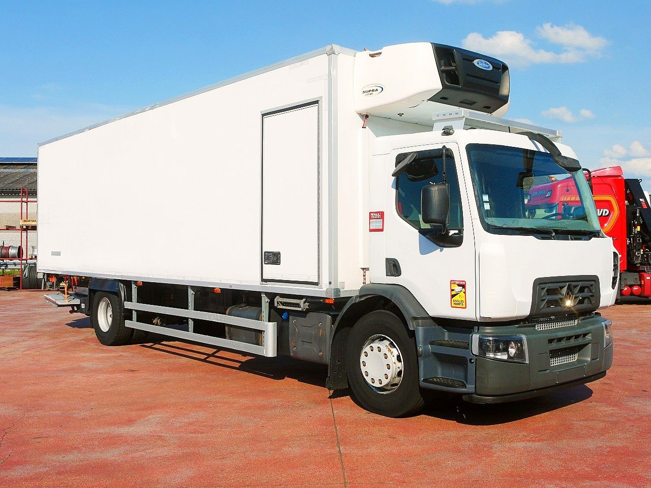 Renault D19.280 KUHLKOFFER CARRIER SUPRA 1150 MT - 冷藏车:图2 Renault D19.280 KUHLKOFFER CARRIER SUPRA 1150 MT - 冷藏车:图2