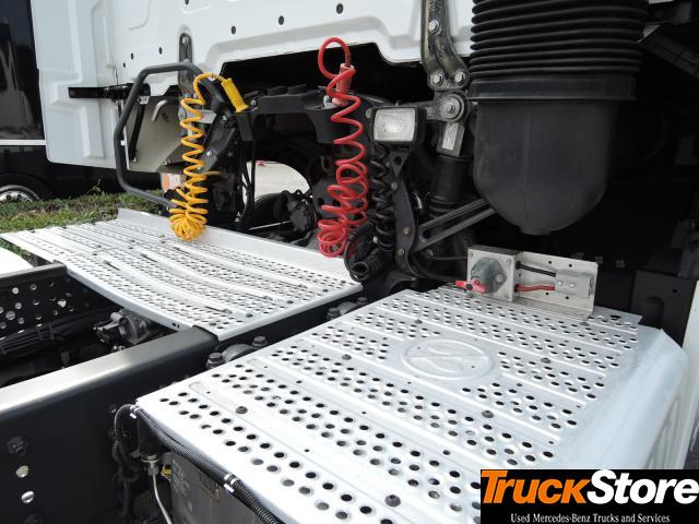 Mercedes-Benz Actros 1843 LS - 牵引车:图2 Mercedes-Benz Actros 1843 LS - 牵引车:图2