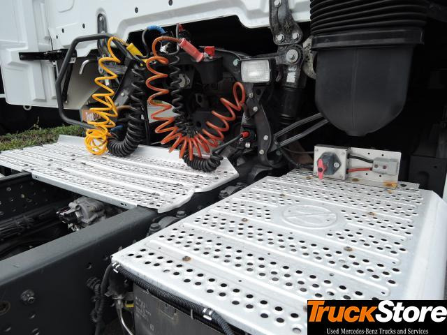 Mercedes-Benz Actros 1843 LS - 牵引车:图2 Mercedes-Benz Actros 1843 LS - 牵引车:图2