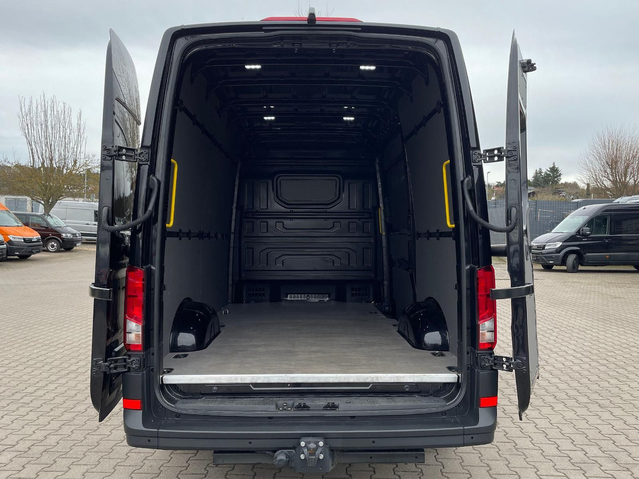 汽车 MAN TGE 3.160 L3H3 Kasten RWD LED AHK TEMP SITZHZ：图31