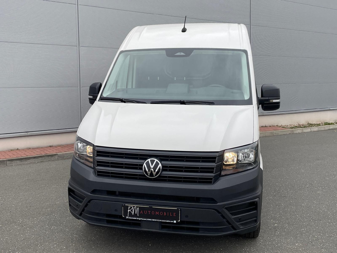 Volkswagen Crafter Kasten 35 L3H3 Autom. NAVI DAB PDC TEMP - 无侧窗厢式货车:图4 Volkswagen Crafter Kasten 35 L3H3 Autom. NAVI DAB PDC TEMP - 无侧窗厢式货车:图4