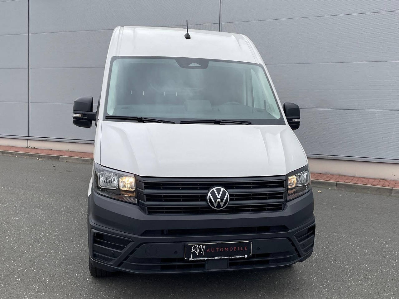 Volkswagen Crafter Kasten 35 L3H3 Autom. NAVI DAB PDC TEMP - 无侧窗厢式货车:图3 Volkswagen Crafter Kasten 35 L3H3 Autom. NAVI DAB PDC TEMP - 无侧窗厢式货车:图3