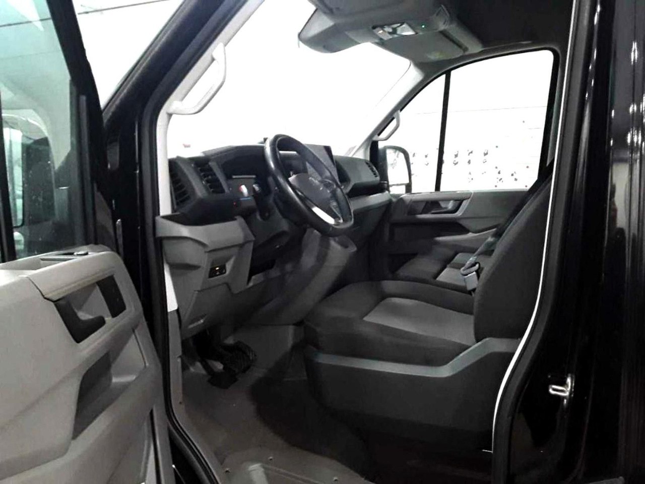 Volkswagen Crafter Kasten 35 L3H3 NAVI KLIMA DAB PDC - 小型客车:图3 Volkswagen Crafter Kasten 35 L3H3 NAVI KLIMA DAB PDC - 小型客车:图3