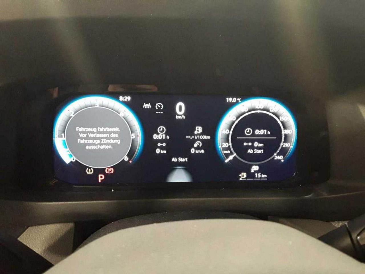 Volkswagen Crafter Kasten 35 L3H3 NAVI KLIMA DAB PDC - 无侧窗厢式货车:图4 Volkswagen Crafter Kasten 35 L3H3 NAVI KLIMA DAB PDC - 无侧窗厢式货车:图4