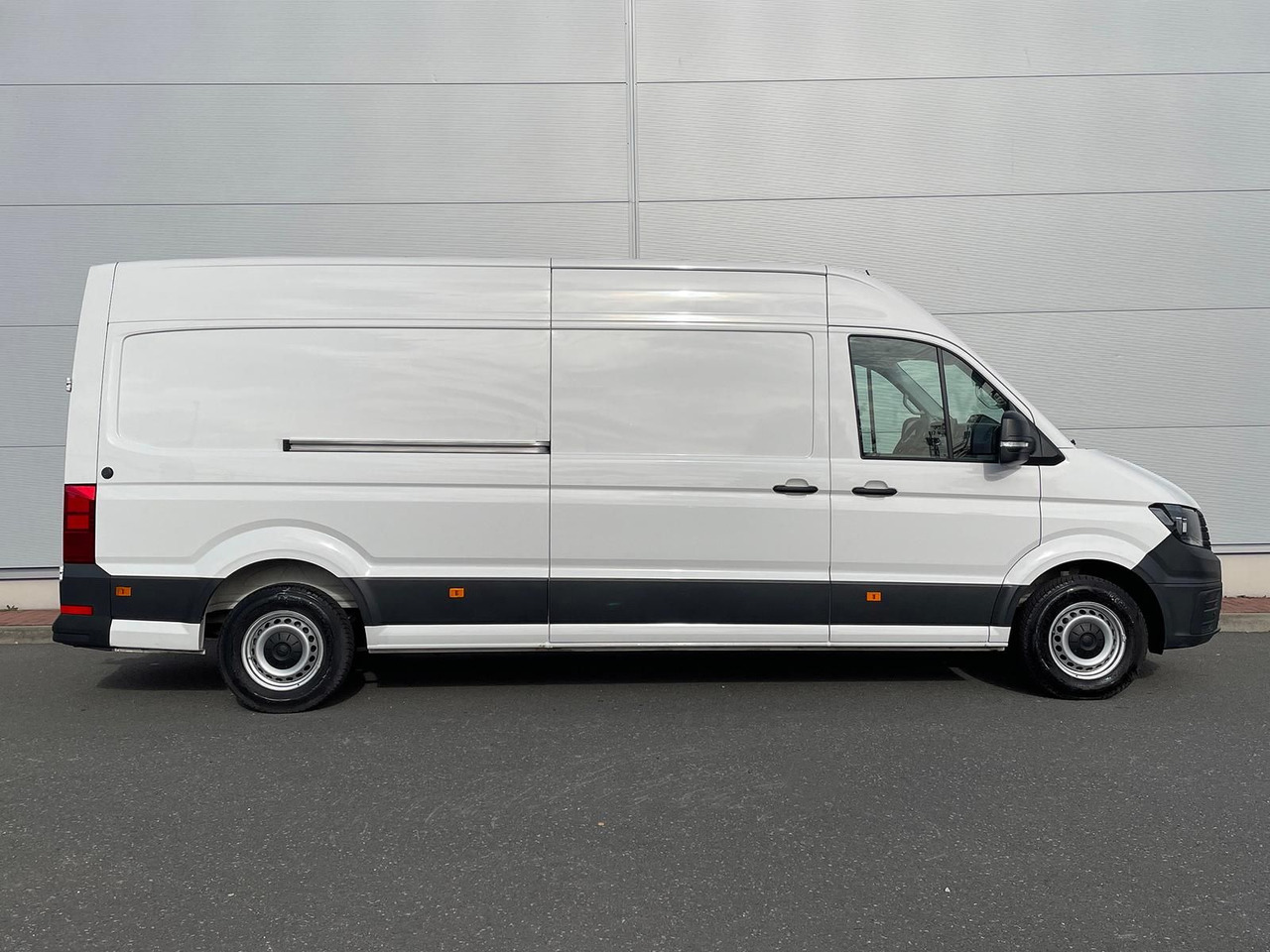 Volkswagen Crafter Kasten 35 L4H3 KAMERA KLIMA DAB - 无侧窗厢式货车:图5 Volkswagen Crafter Kasten 35 L4H3 KAMERA KLIMA DAB - 无侧窗厢式货车:图5