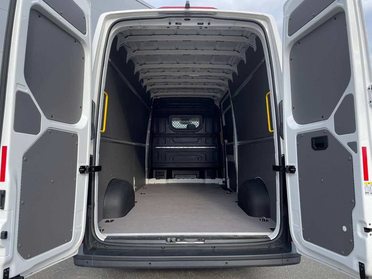 小型客车 Volkswagen Crafter Kasten 35 L4H3 KAMERA KLIMA DAB：图30