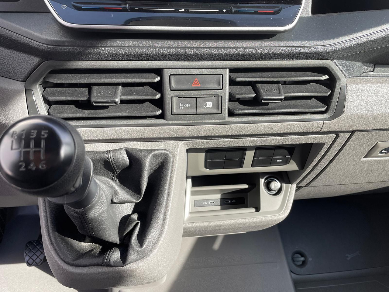 小型客车 Volkswagen Crafter Kasten 35 L4H3 KAMERA KLIMA DAB：图27