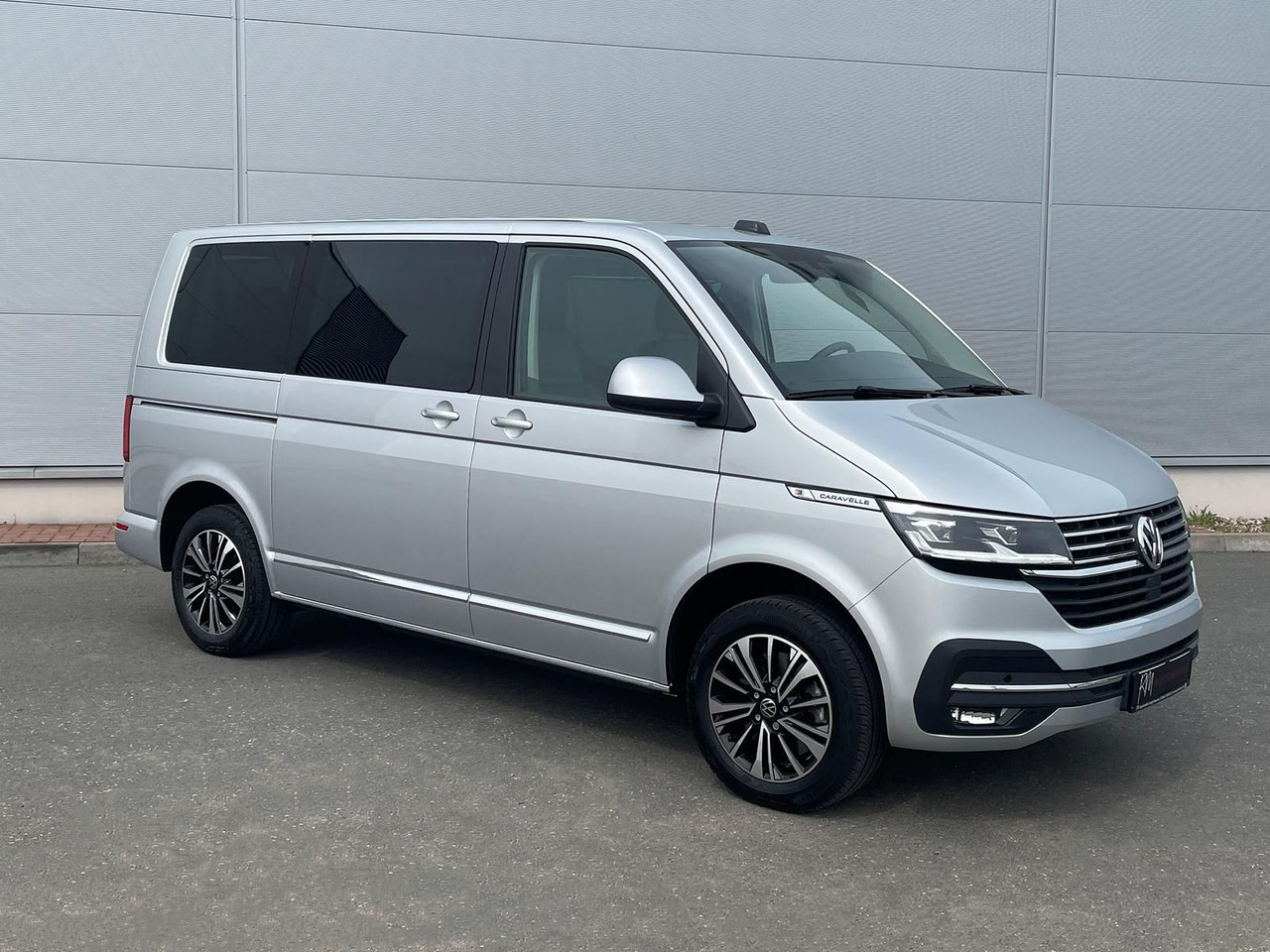 Volkswagen T6.1 Caravelle Highline STANDHZ NAVI LEDER PDC - 小型客车:图2 Volkswagen T6.1 Caravelle Highline STANDHZ NAVI LEDER PDC - 小型客车:图2