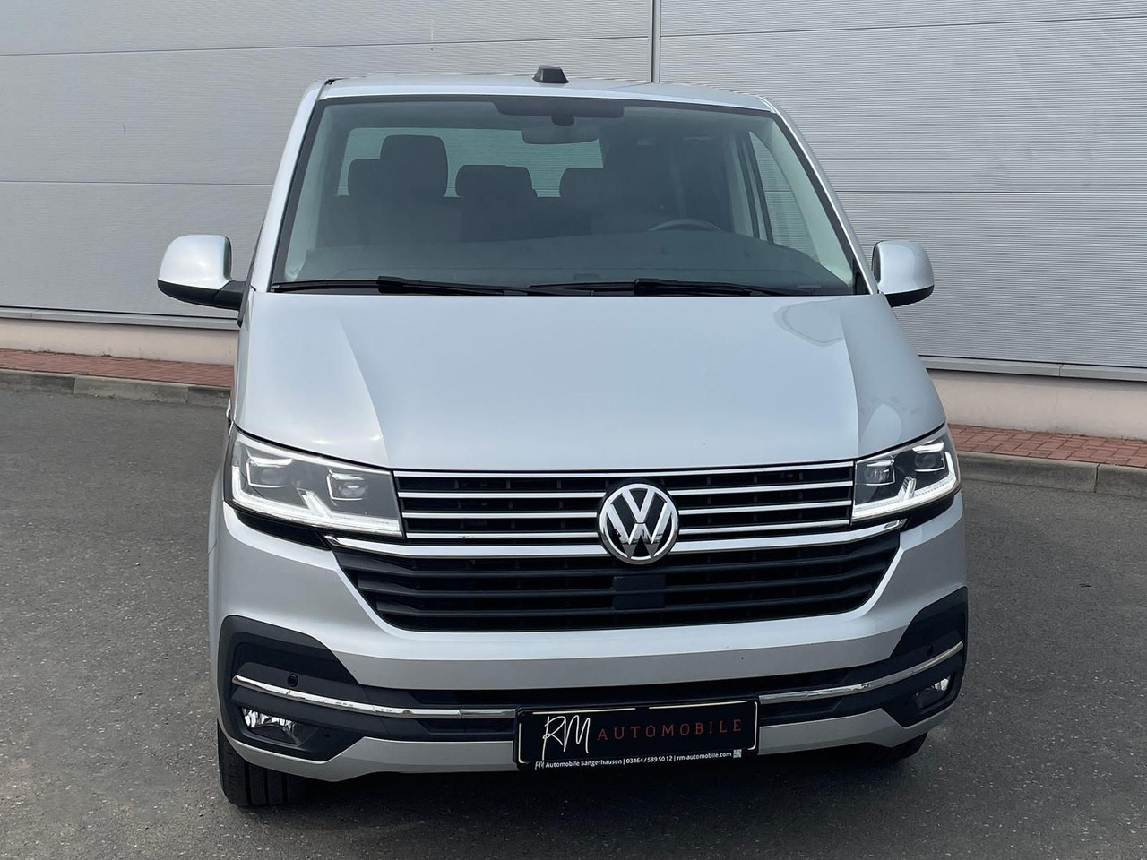 Volkswagen T6.1 Caravelle Highline STANDHZ NAVI LEDER PDC - 小型客车:图3 Volkswagen T6.1 Caravelle Highline STANDHZ NAVI LEDER PDC - 小型客车:图3