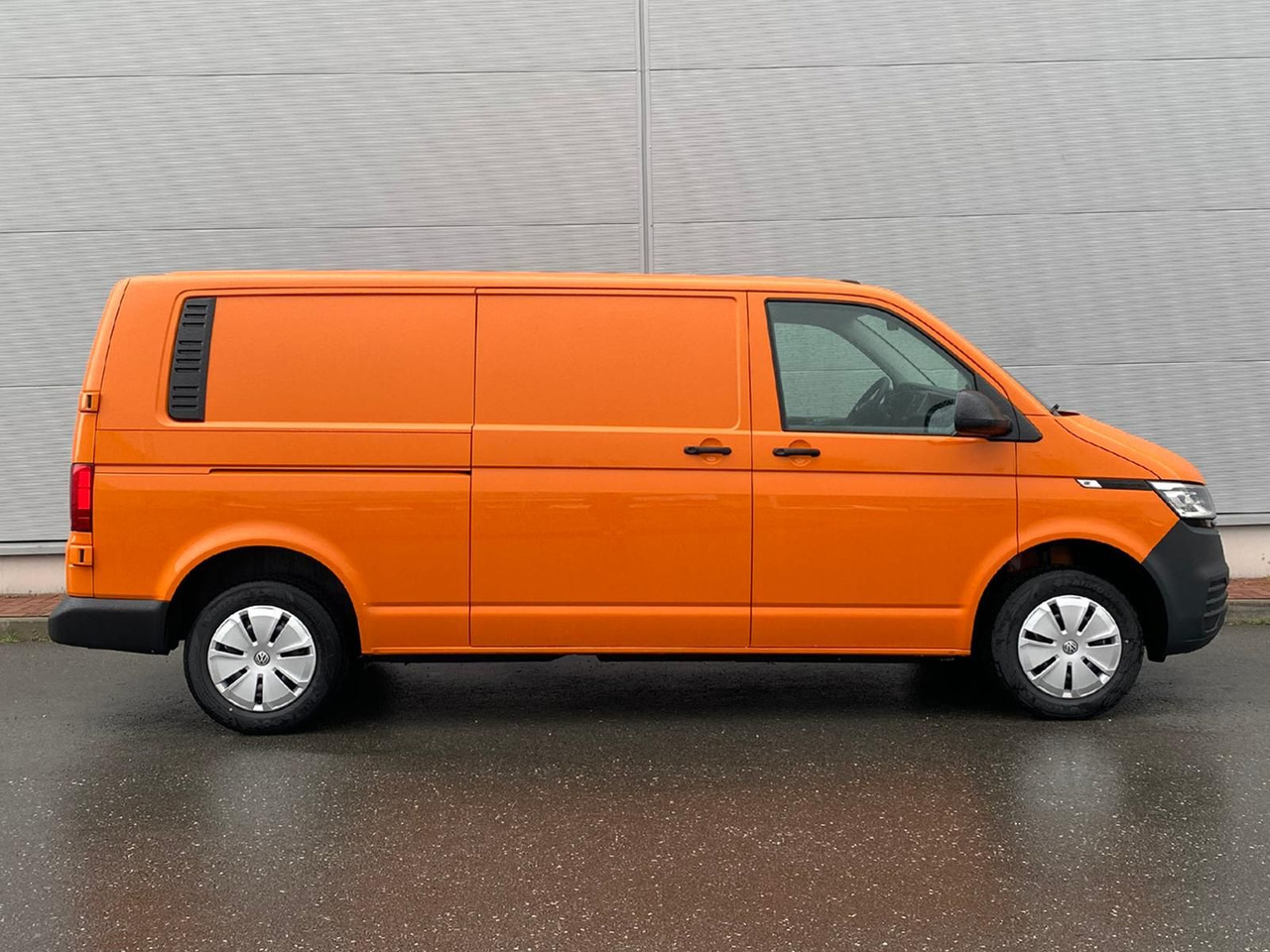 Volkswagen T6.1 Transporter Kasten lang LED PDC KLIMA SITZH - 无侧窗厢式货车:图5 Volkswagen T6.1 Transporter Kasten lang LED PDC KLIMA SITZH - 无侧窗厢式货车:图5