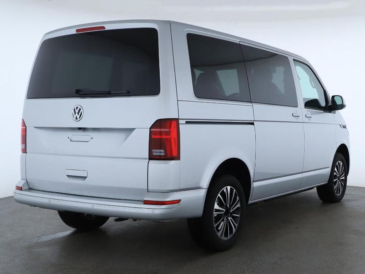 Volkswagen T6.1 Transporter Kombi KR LED STANDHZ ACC NAVI - 旅行车:图2 Volkswagen T6.1 Transporter Kombi KR LED STANDHZ ACC NAVI - 旅行车:图2