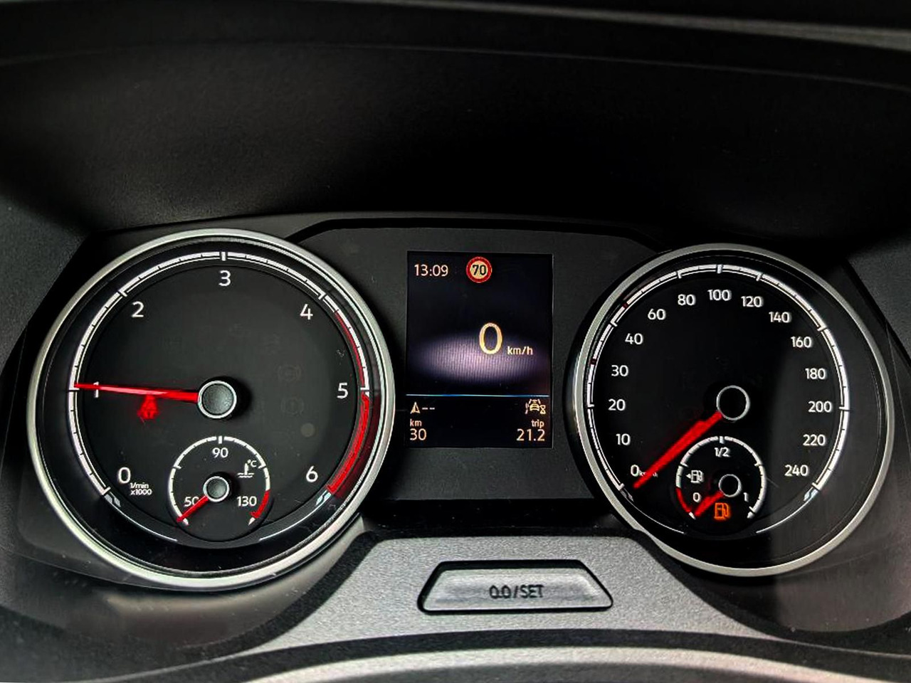 Volkswagen T6.1 Transporter Kombi KR LED STANDHZ ACC NAVI - 小型客车:图3 Volkswagen T6.1 Transporter Kombi KR LED STANDHZ ACC NAVI - 小型客车:图3