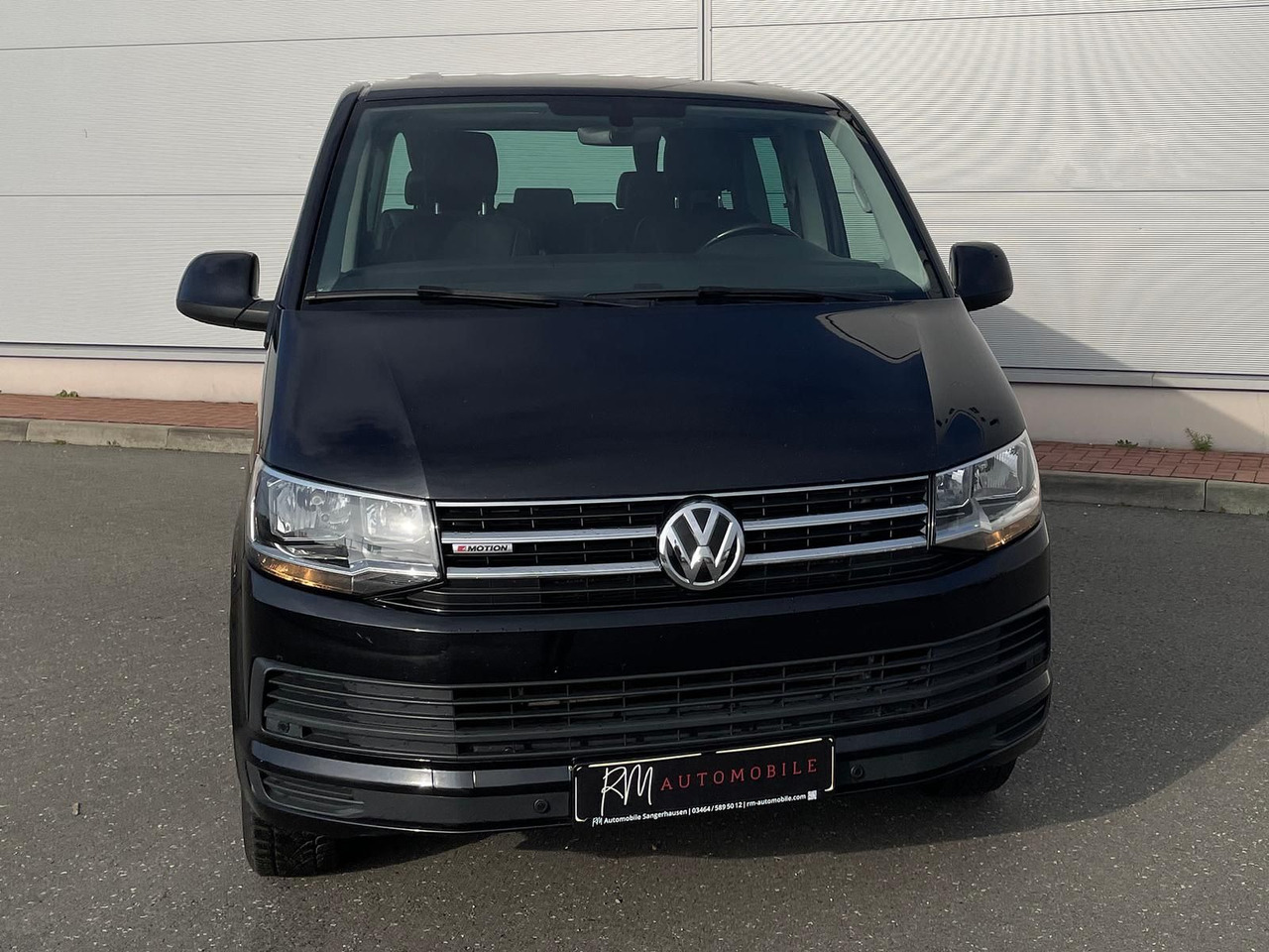 Volkswagen T6 Multivan Comfortline 4M AHK STANDHZ SITZH DAB - 小型巴士, 小型客车:图3 Volkswagen T6 Multivan Comfortline 4M AHK STANDHZ SITZH DAB - 小型巴士, 小型客车:图3