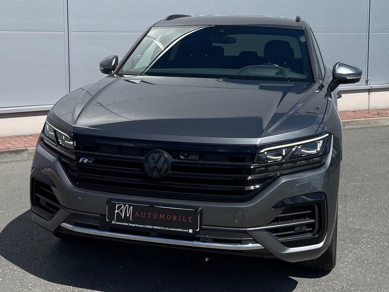 Volkswagen Touareg 4.0 V8 TDI One Million 4M LEDER AHK ACC - 越野车:图4 Volkswagen Touareg 4.0 V8 TDI One Million 4M LEDER AHK ACC - 越野车:图4