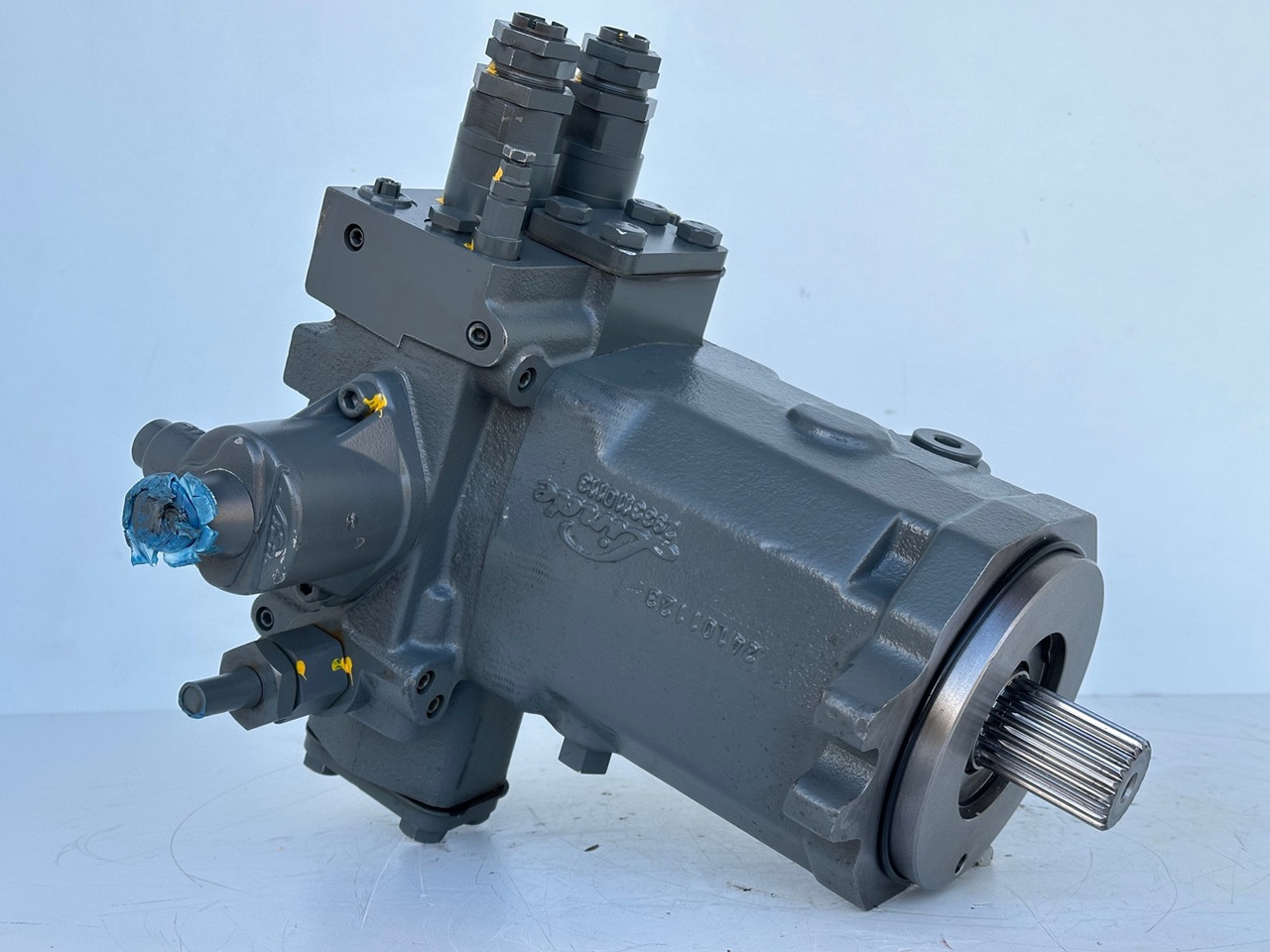 LIEBHERR - LINDE Original Hydromotor Typ:HMF75-02 2560 G 03 mit ID-Nr.10007106. A914 B-LI, A914 LI, A924 B-LI, A924 LI, MG15, MBG12, MG20, MFG10, BG12H #HYX293G00103# - 液压马达 适用于 轮式挖掘机:图3 LIEBHERR - LINDE Original Hydromotor Typ:HMF75-02 2560 G 03 mit ID-Nr.10007106. A914 B-LI, A914 LI, A924 B-LI, A924 LI, MG15, MBG12, MG20, MFG10, BG12H #HYX293G00103# - 液压马达 适用于 轮式挖掘机:图3