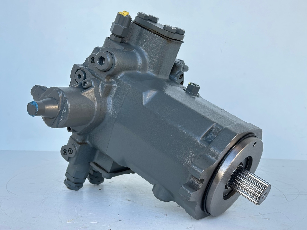 LIEBHERR - LINDE Original Hydromotor Typ:HMF75-02 2560 G 03 mit ID-Nr.10007106. A914 B-LI, A914 LI, A924 B-LI, A924 LI, MG15, MBG12, MG20, MFG10, BG12H #HYX293G00103# - 液压马达 适用于 轮式挖掘机:图2 LIEBHERR - LINDE Original Hydromotor Typ:HMF75-02 2560 G 03 mit ID-Nr.10007106. A914 B-LI, A914 LI, A924 B-LI, A924 LI, MG15, MBG12, MG20, MFG10, BG12H #HYX293G00103# - 液压马达 适用于 轮式挖掘机:图2