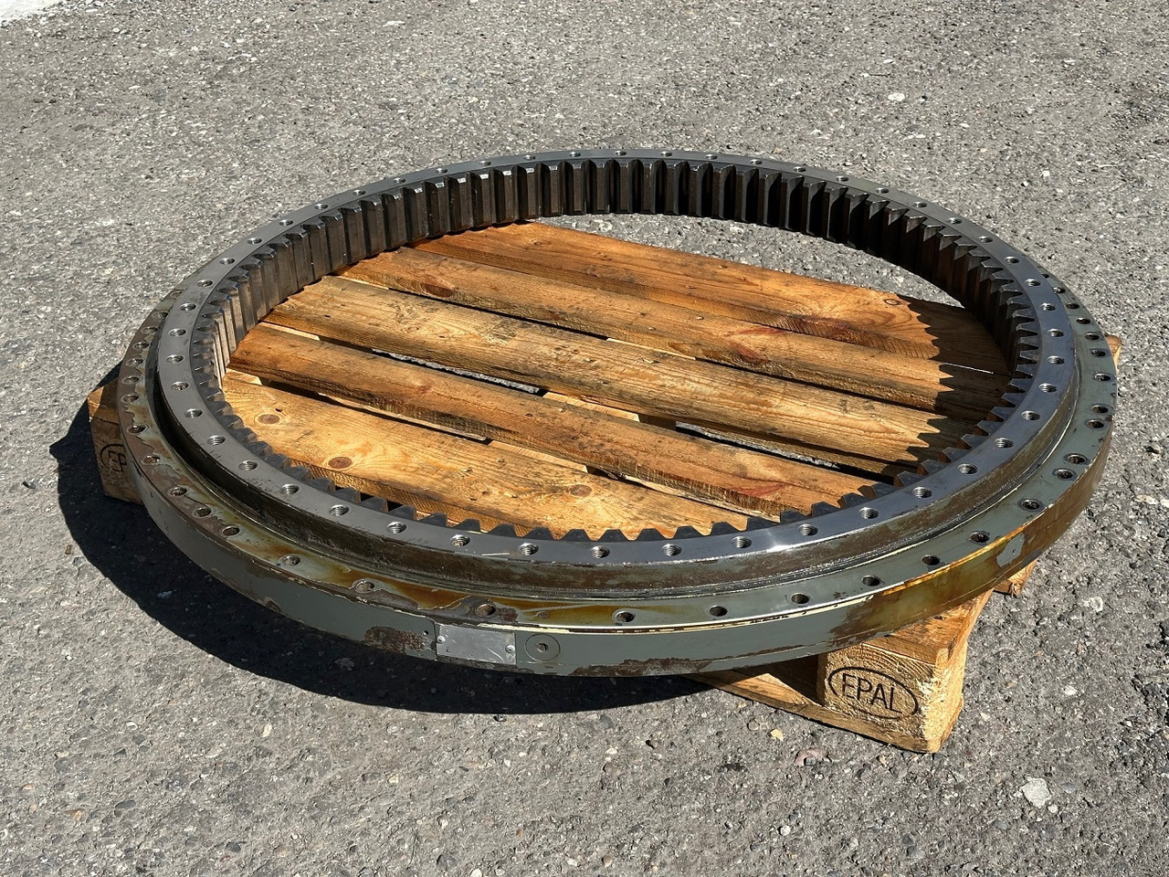 LIEBHERR Original Drehkranz – Kugeldrehverbindung mit ID-Nr.11690802. R920 S-1545,R920-1545,R922 LC-1442,R922 LC-1443,R922-1442,R924 LC-1444,R924 LC-1445,R924-1444,R925-1444. #11690802.N10220272# - 回转支承 适用于 履带式挖掘机:图1 LIEBHERR Original Drehkranz – Kugeldrehverbindung mit ID-Nr.11690802. R920 S-1545,R920-1545,R922 LC-1442,R922 LC-1443,R922-1442,R924 LC-1444,R924 LC-1445,R924-1444,R925-1444. #11690802.N10220272# - 回转支承 适用于 履带式挖掘机:图1