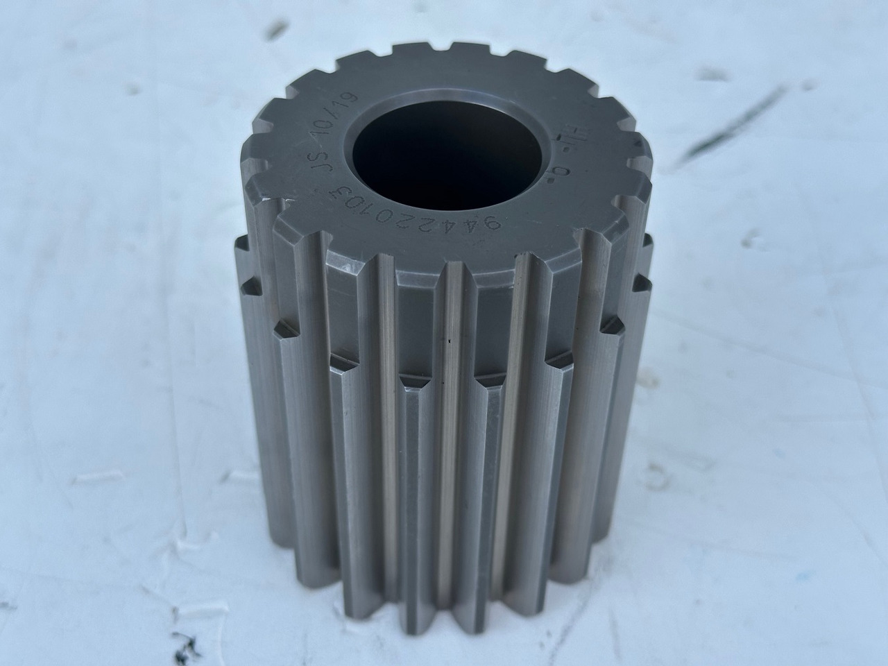 LIEBHERR Original Sonnenrad ID-Nr.944220103 – ID-Nr.9442201. A954B,A954C,LH80,E954,EP954,ER954,LOS954,P954,P964,R954,R964. #944220103.05.09# - 回转马达 适用于 挖掘机:图1 LIEBHERR Original Sonnenrad ID-Nr.944220103 – ID-Nr.9442201. A954B,A954C,LH80,E954,EP954,ER954,LOS954,P954,P964,R954,R964. #944220103.05.09# - 回转马达 适用于 挖掘机:图1