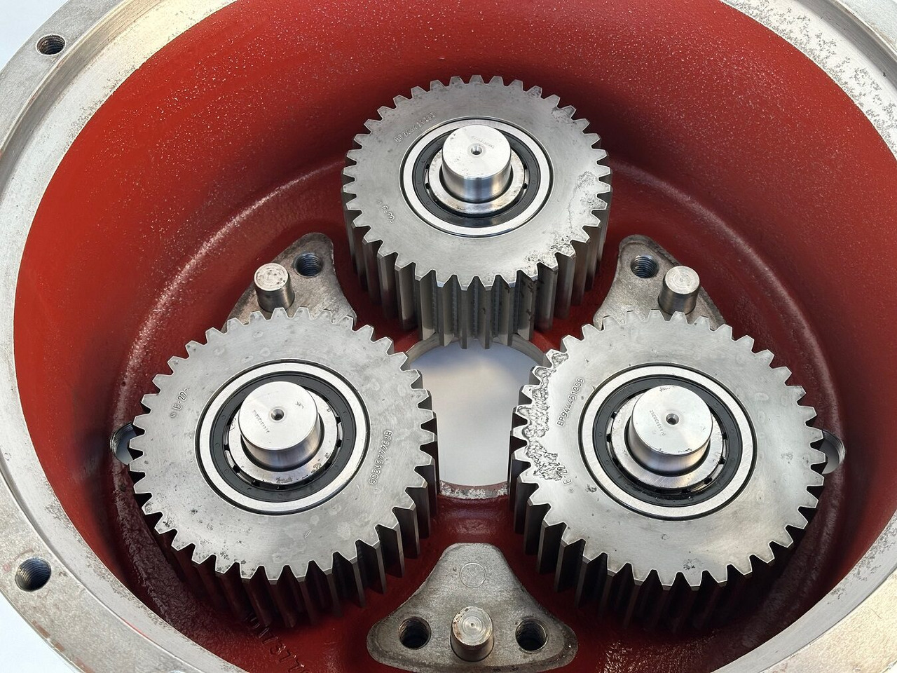 Liebherr Abtriebsglocke ID-Nr.90014797 mit Planetenrad ID-Nr.944451103. Typ:FAT400F537 - FAT450F541 - FAT450F567. Typ:PR72605LGP, PR72605XL, PR7264FLGP, PR7264FXL, PR726LGP, PR726XL. #FAT450F.01.03# - 主减速器 适用于 建筑机械:图3 Liebherr Abtriebsglocke ID-Nr.90014797 mit Planetenrad ID-Nr.944451103. Typ:FAT400F537 - FAT450F541 - FAT450F567. Typ:PR72605LGP, PR72605XL, PR7264FLGP, PR7264FXL, PR726LGP, PR726XL. #FAT450F.01.03# - 主减速器 适用于 建筑机械:图3