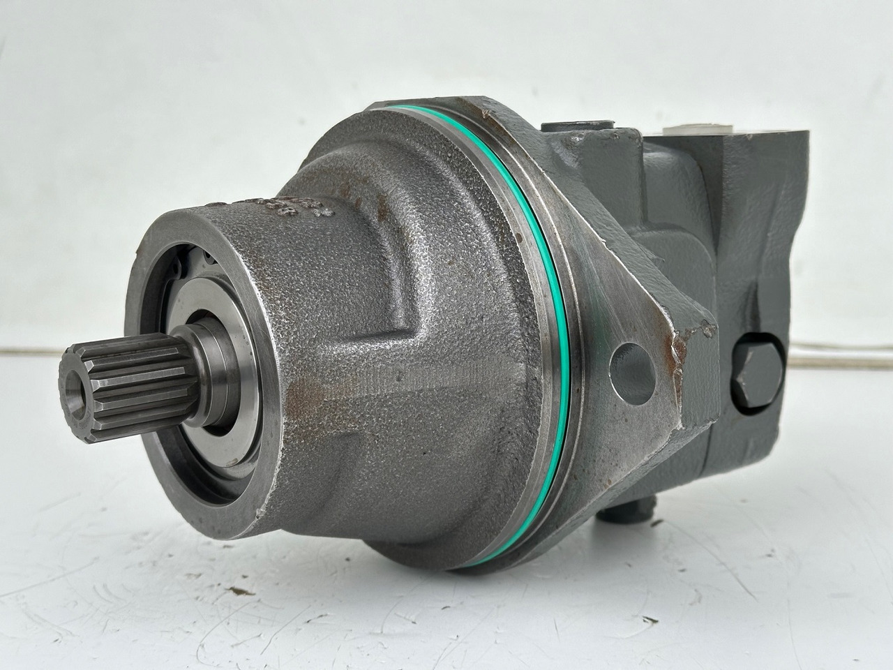 Liebherr Hydraulikeinbaumotor FMF045, ID-Nr.10132702. A924, LH30C, LH30M, LH35M, LH35MT, LH40C, LH40CP, LH40M, LH40MP, LH50CHR, LH50M, LH50MHR, LH50MT. #23.12.01063# - 液压马达 适用于 建筑机械:图1 Liebherr Hydraulikeinbaumotor FMF045, ID-Nr.10132702. A924, LH30C, LH30M, LH35M, LH35MT, LH40C, LH40CP, LH40M, LH40MP, LH50CHR, LH50M, LH50MHR, LH50MT. #23.12.01063# - 液压马达 适用于 建筑机械:图1