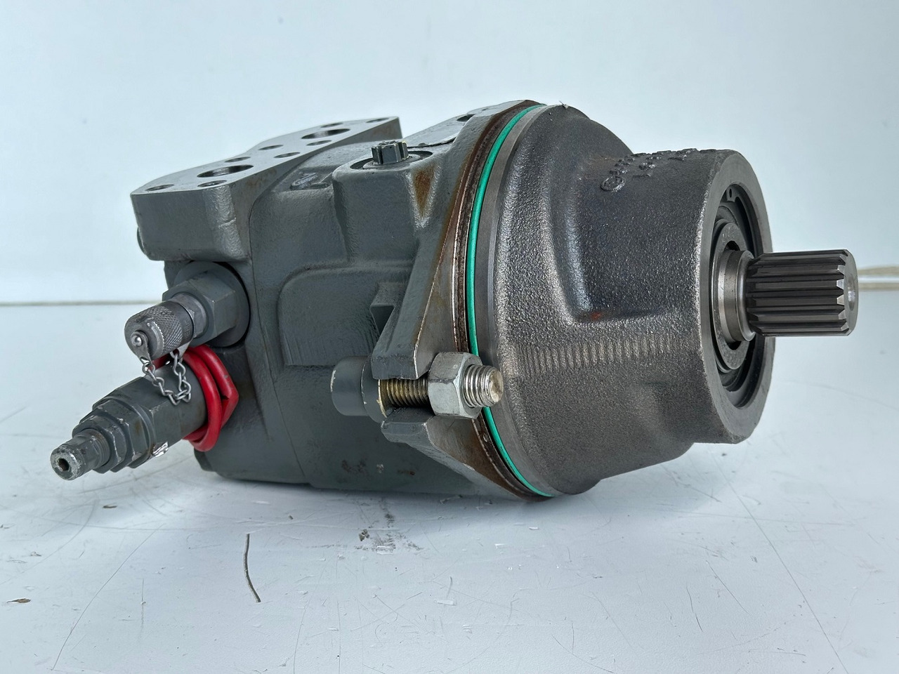 Liebherr Hydraulikeinbaumotor Typ:FMF058, ID-Nr.10122576 - ID-Nr.10145827 - ID-Nr.11371069. LOS1906, P924 COMP , R906, R906 PROTO, R916, R922, R924, R924 COMP, R926 COMP, R926 K LC. #39780# - 液压马达 适用于 挖掘机:图2 Liebherr Hydraulikeinbaumotor Typ:FMF058, ID-Nr.10122576 - ID-Nr.10145827 - ID-Nr.11371069. LOS1906, P924 COMP , R906, R906 PROTO, R916, R922, R924, R924 COMP, R926 COMP, R926 K LC. #39780# - 液压马达 适用于 挖掘机:图2