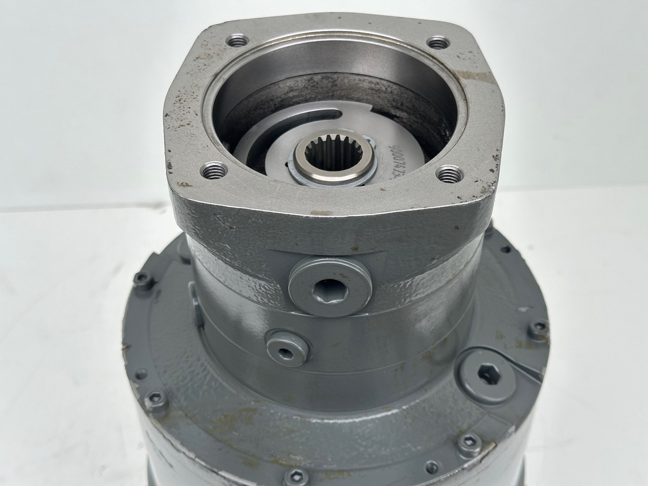 Liebherr Liebherr Drehwerkantrieb Typ:DAT200/1455 mit ID-Nr.13763178 - ID-Nr.13777972. #13763178.545-01216# - 回转马达 适用于 履带式起重机:图4 Liebherr Liebherr Drehwerkantrieb Typ:DAT200/1455 mit ID-Nr.13763178 - ID-Nr.13777972. #13763178.545-01216# - 回转马达 适用于 履带式起重机:图4