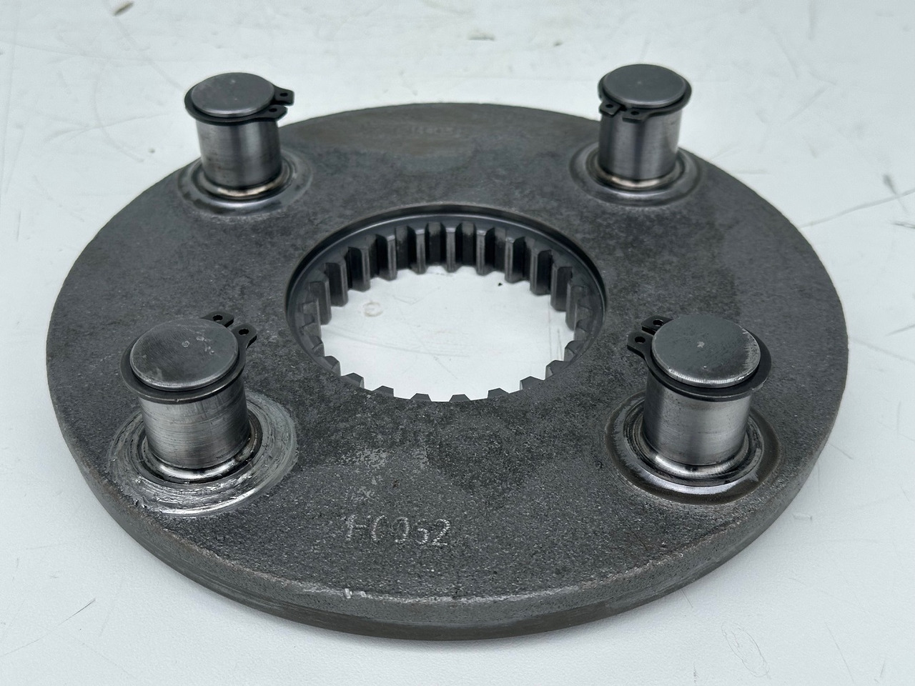 Liebherr Planetenträger ID-Nr.90214403. SAT275A290. R922 LC-1486. R924 LC-1487. #90214403.HO.925# - 回转马达 适用于 建筑机械:图2 Liebherr Planetenträger ID-Nr.90214403. SAT275A290. R922 LC-1486. R924 LC-1487. #90214403.HO.925# - 回转马达 适用于 建筑机械:图2