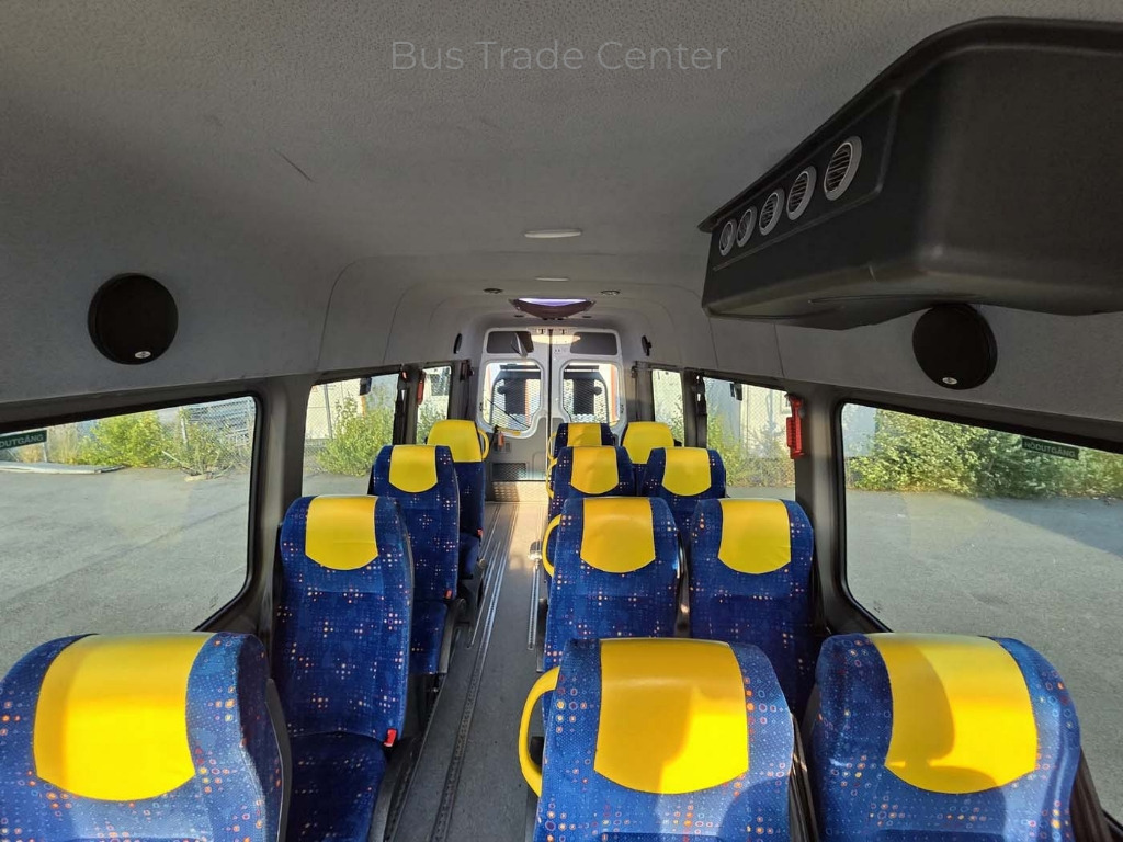 VOLKSWAGEN Crafter 50 LR // 3 units with lift - 小型巴士, 小型客车:图3 VOLKSWAGEN Crafter 50 LR // 3 units with lift - 小型巴士, 小型客车:图3