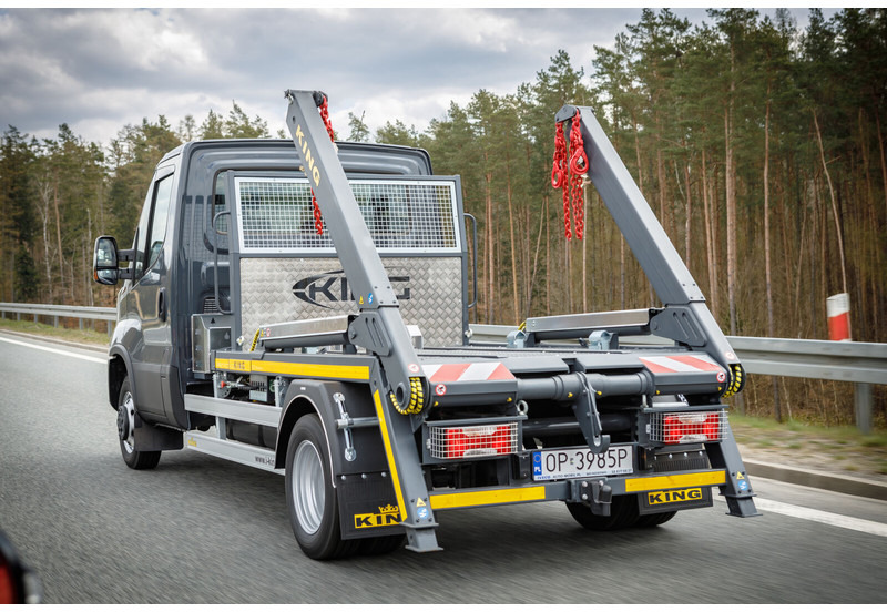 Iveco Daily 70C18 + KING Bramowiec / Skiploader / Absetzkipper - 箕斗装载车:图1 Iveco Daily 70C18 + KING Bramowiec / Skiploader / Absetzkipper - 箕斗装载车:图1