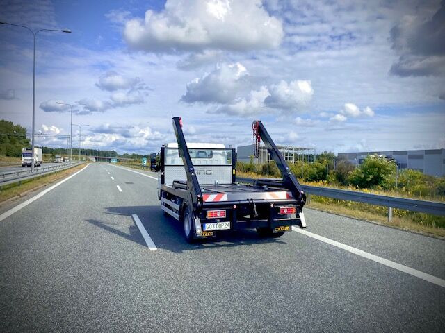 Mitsubishi Fuso 9C18 bramowiec BR6 - 箕斗装载车:图3 Mitsubishi Fuso 9C18 bramowiec BR6 - 箕斗装载车:图3