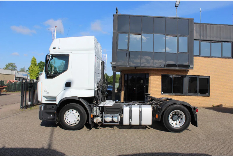 Renault Premium 460 * EURO5 * 4X2 *ADR * - 牵引车:图2 Renault Premium 460 * EURO5 * 4X2 *ADR * - 牵引车:图2