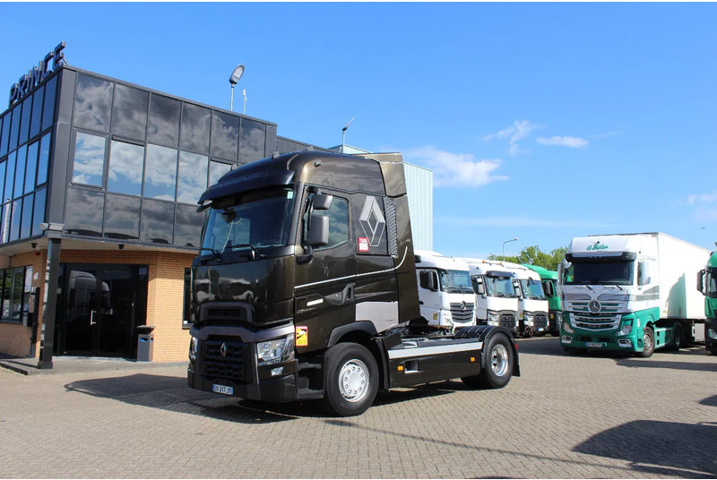 Renault T520 * RETARDER * 2 TANK * 2 BED * - 牵引车:图1 Renault T520 * RETARDER * 2 TANK * 2 BED * - 牵引车:图1