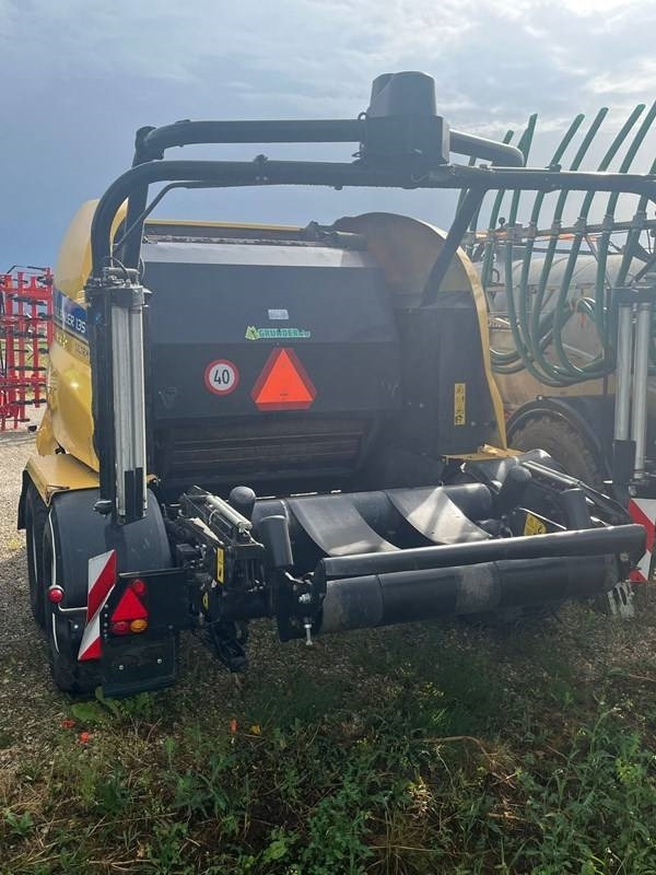 New Holland RB 135 Ultra - 圆形打包机:图2 New Holland RB 135 Ultra - 圆形打包机:图2