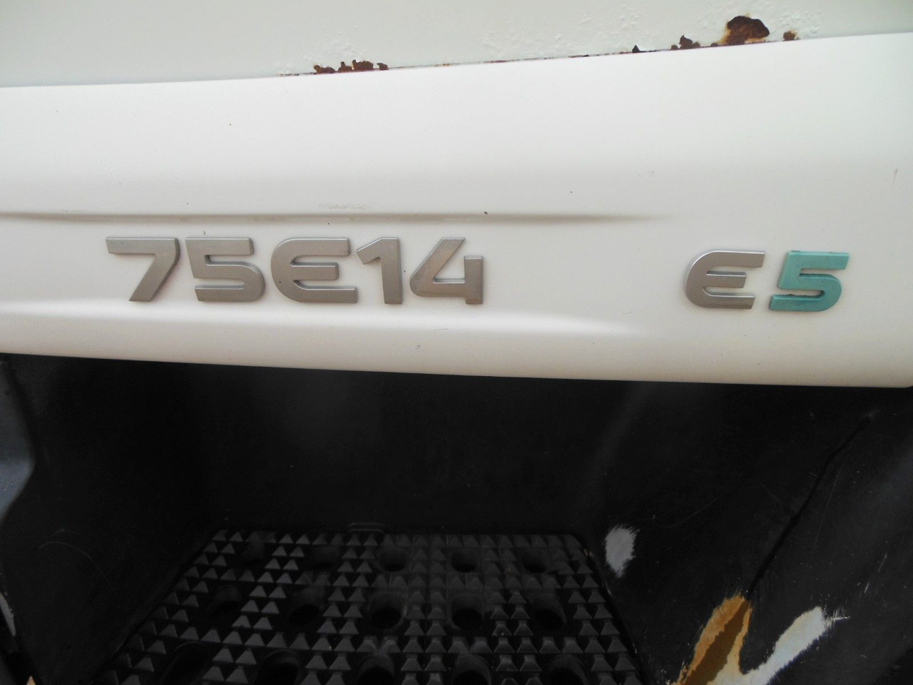 Iveco EUROCARGO 75E14 - 厢式货车:图5 Iveco EUROCARGO 75E14 - 厢式货车:图5