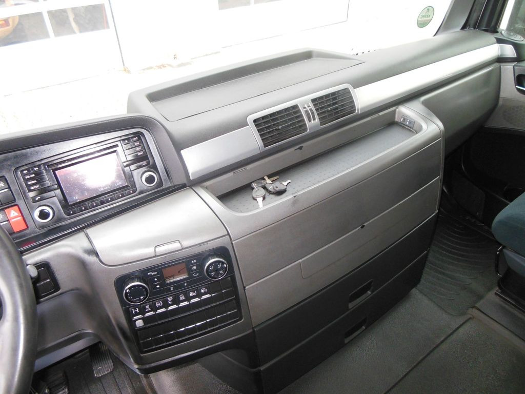 牵引车 MAN TGX 18.480 LLS-U, LOWDECK + KRONE MEGA MAN TGX 18.480 LLS-U, LOWDECK:图22 牵引车 MAN TGX 18.480 LLS-U, LOWDECK + KRONE MEGA MAN TGX 18.480 LLS-U, LOWDECK:图22