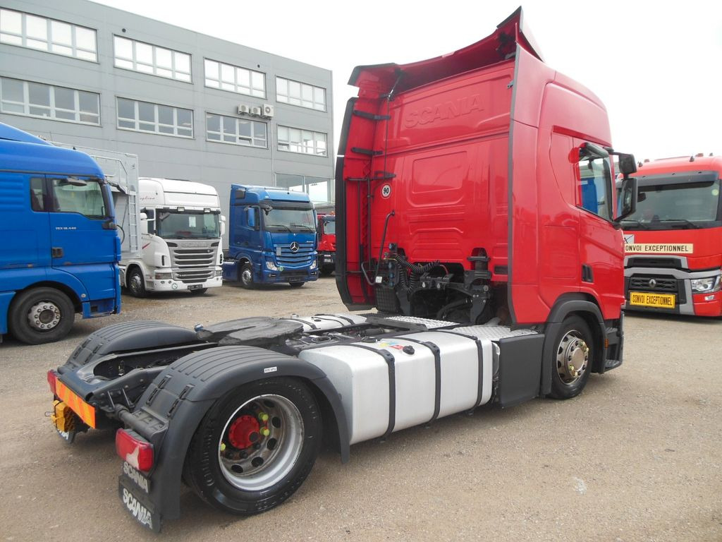 Scania R450 LOWDECK, RETARDER, STANDKLIMA, VOLL LUFT Scania R450 LOWDECK, RETARDER, STANDKLIMA, VOLL LUFT - 牵引车:图3 Scania R450 LOWDECK, RETARDER, STANDKLIMA, VOLL LUFT Scania R450 LOWDECK, RETARDER, STANDKLIMA, VOLL LUFT - 牵引车:图3