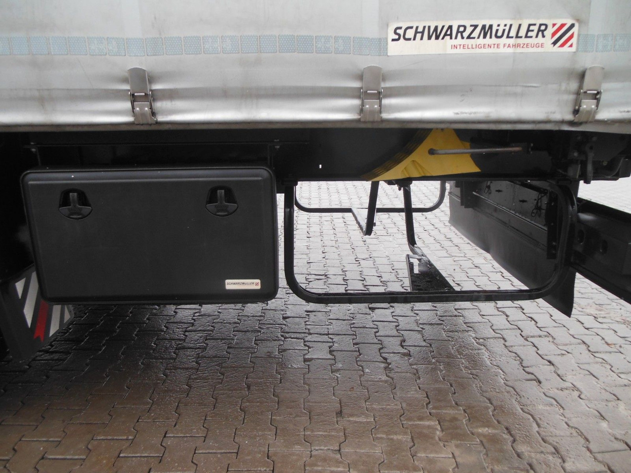 侧帘半拖车 Schwarzmüller SPA 3/E, SAF, 2 LIFTACHSE:图11 侧帘半拖车 Schwarzmüller SPA 3/E, SAF, 2 LIFTACHSE:图11