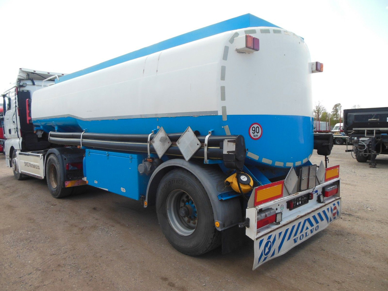 WILLIG/HALLER/HLS 240.45/2,NPC 04, 4 KAMMER - 液罐半拖车:图2 WILLIG/HALLER/HLS 240.45/2,NPC 04, 4 KAMMER - 液罐半拖车:图2