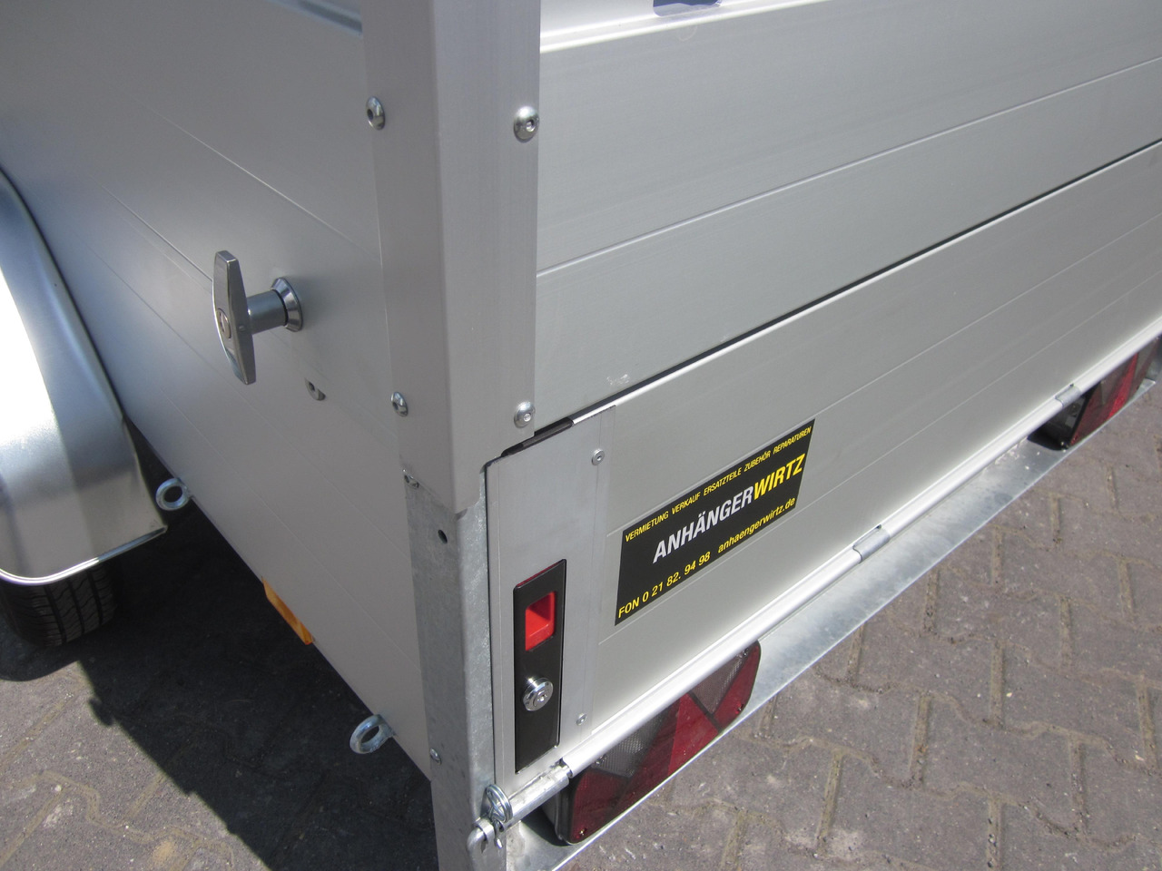 ALUBOXX Deckelanhänger GTB 1200 HT 251x126x48cm (S) 1160kg - 汽车拖车:图5 ALUBOXX Deckelanhänger GTB 1200 HT 251x126x48cm (S) 1160kg - 汽车拖车:图5